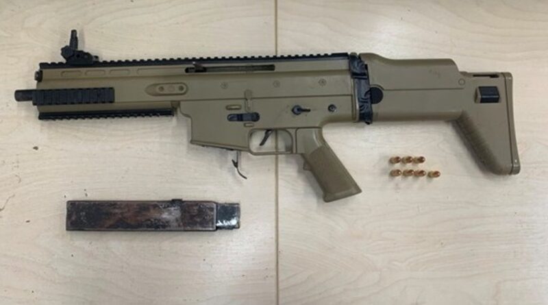 Polícia Civil prende suspeitos de produzir armas artesanais para facção criminosa