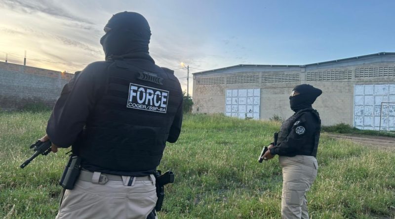 Operação “Banda Suja” prende quatro PMs investigados por formação de milícia na região de Ipirá