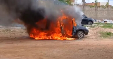 Homem incendeia próprio carro após sair de oficina em Irecê, na Bahia