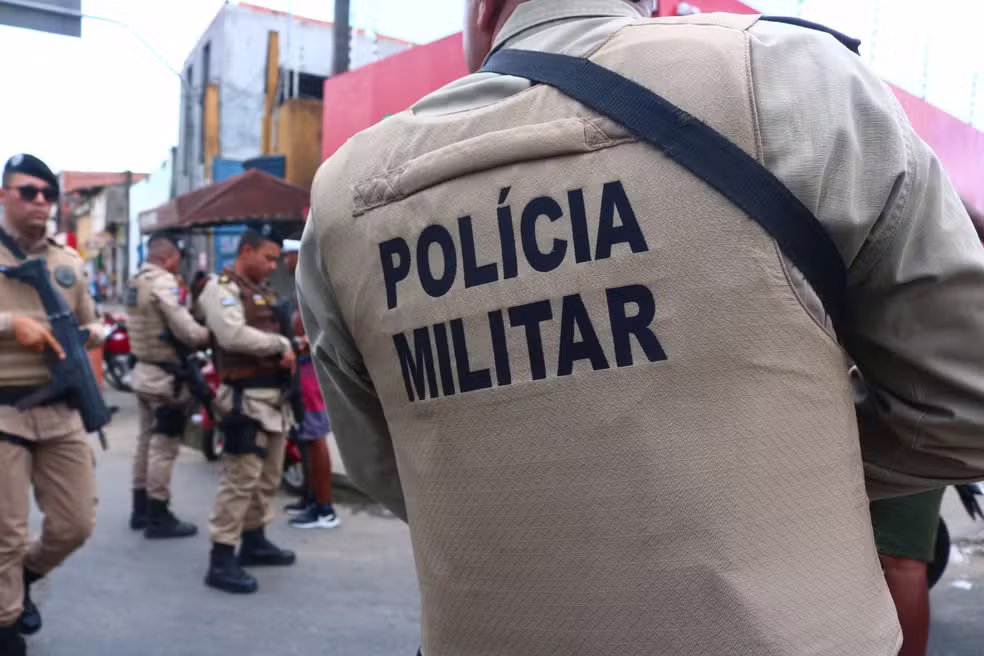 Homem morre baleado após ameaçar matar ex-companheira em Feira de Santana